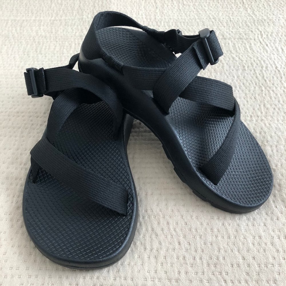 Chaco Z1 classic black sandals NIB